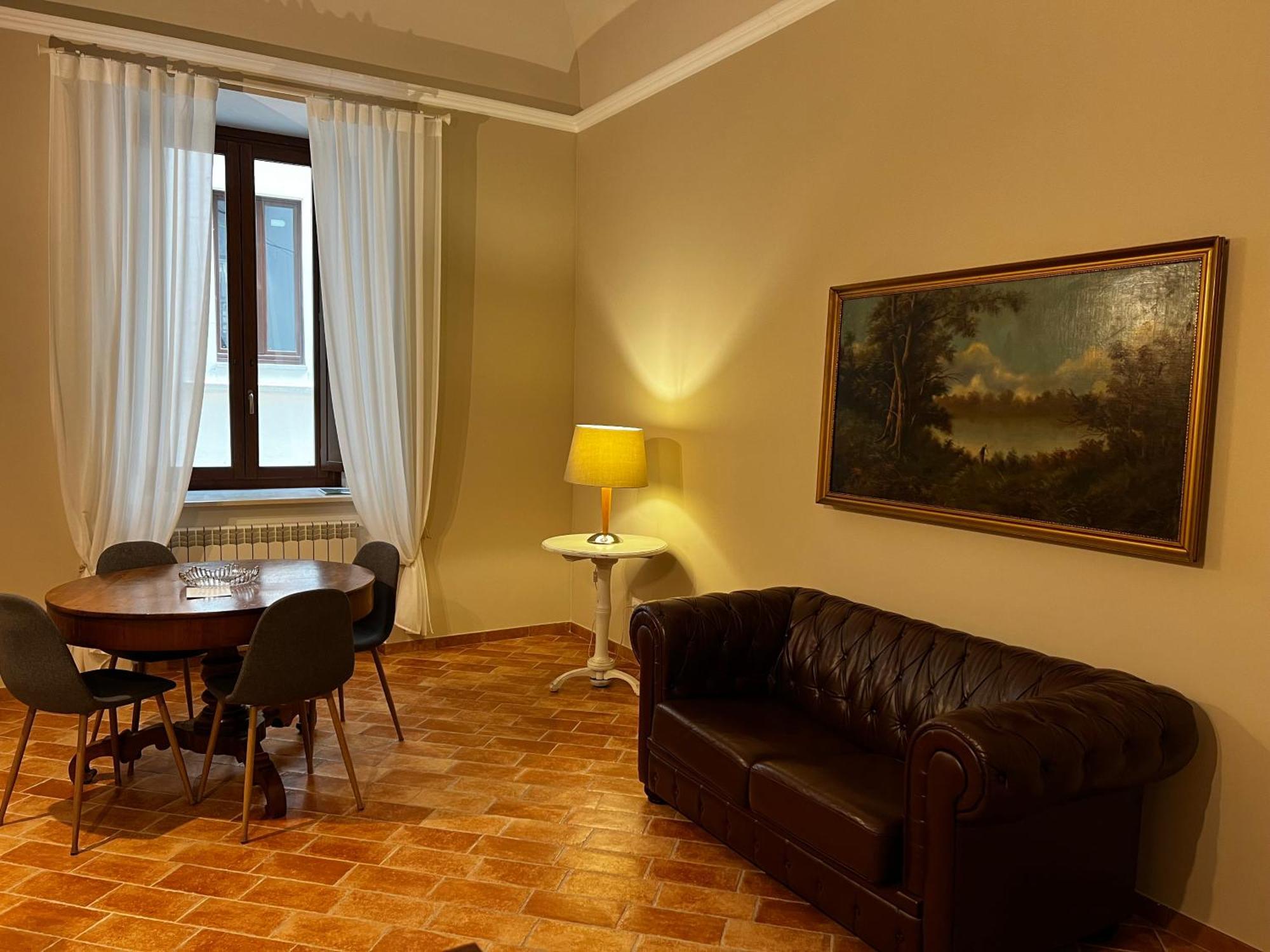 Dimora Largo Silvestro Dell'Aquila- Centro Storico Villa Luaran gambar